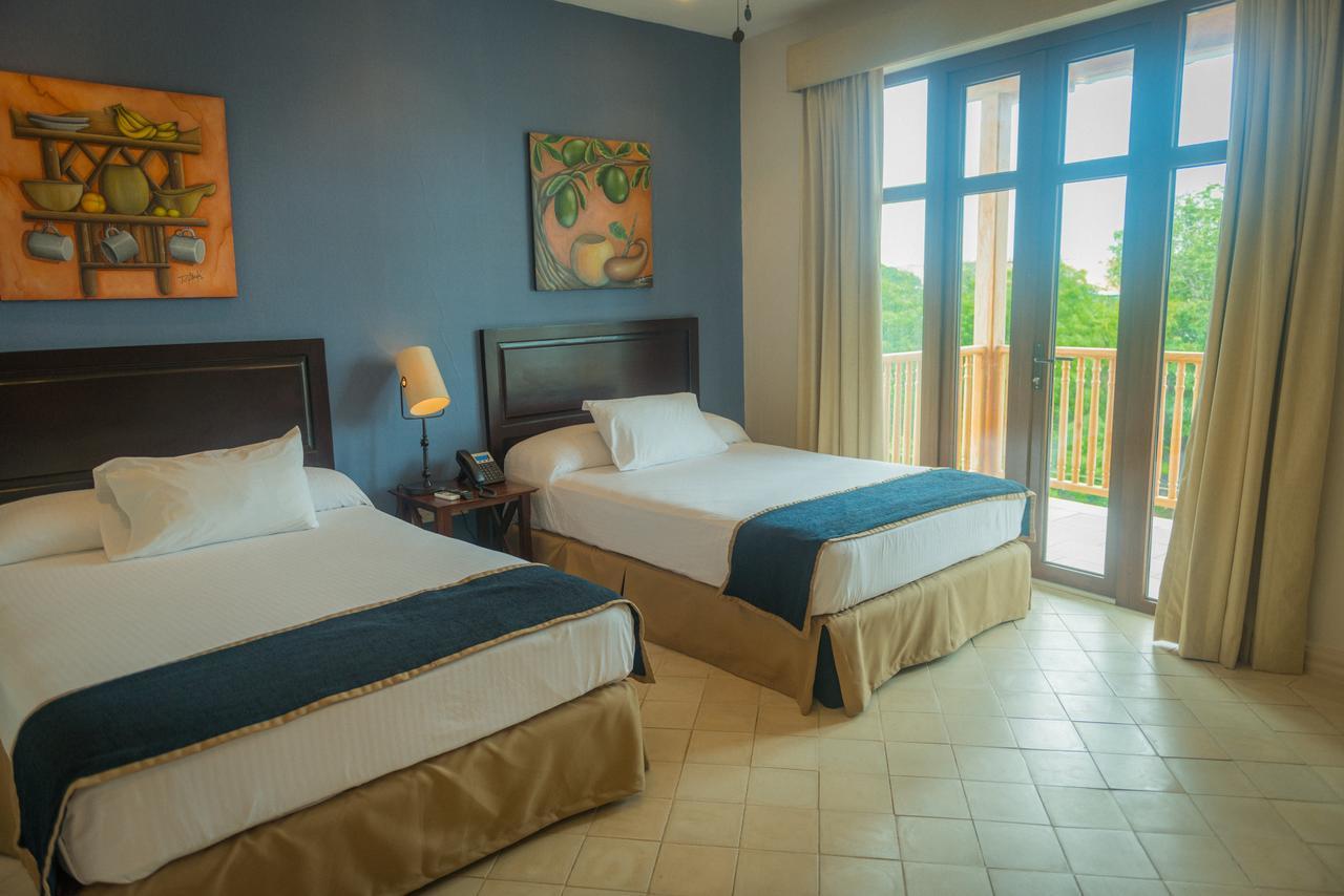 Hotel Presidente לאס טבלאס מראה חיצוני תמונה