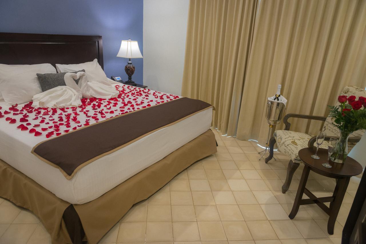 Hotel Presidente לאס טבלאס מראה חיצוני תמונה
