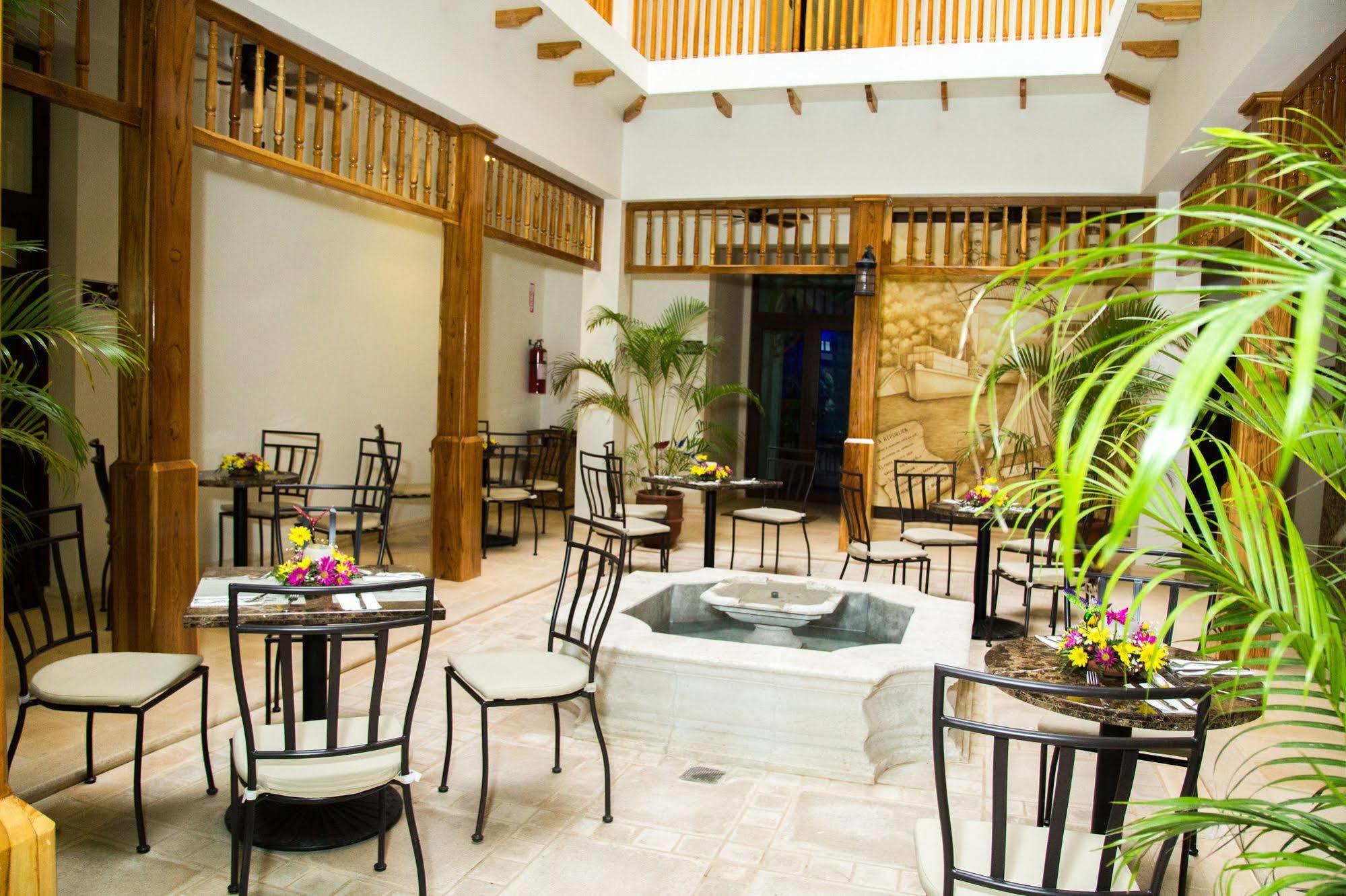 Hotel Presidente לאס טבלאס מראה חיצוני תמונה